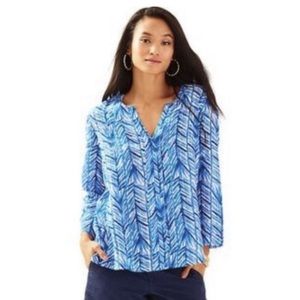 Split neck swing top